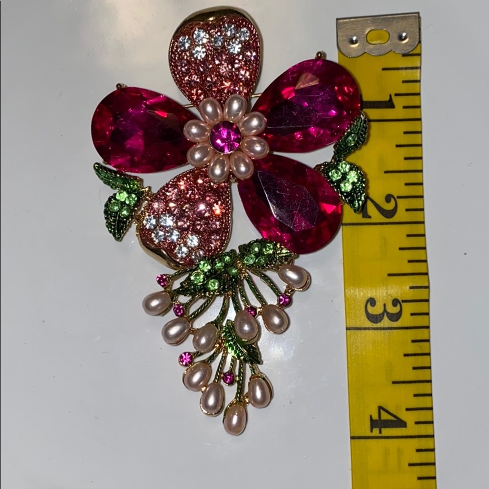 Fashion Jewelry brooch - Picture 9 of 9